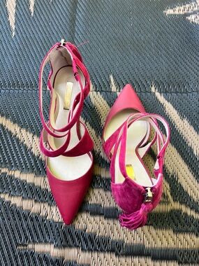 Louise et Cie Fuchsia Strappy Pointed-Toe Tassel Pumps